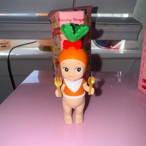 NEW CHRISTMAS DINNER EDITION Sonny Angel Carrot